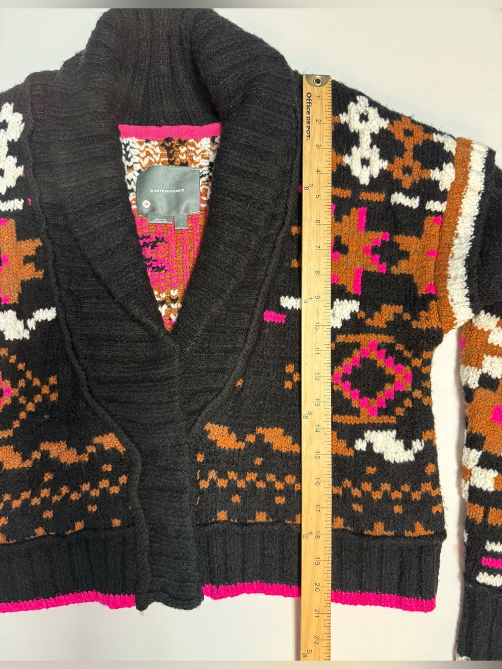 Anthropologie Thick knit Aztec Boho Black Shawl-Collar Cardigan 3 snap closure L - Picture 10 of 16